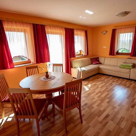 Vineyard Cottage Pod Piramido Dobrnic Екстериор снимка