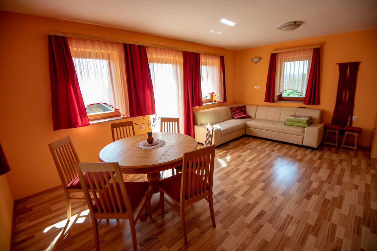Vineyard Cottage Pod Piramido Dobrnic Екстериор снимка