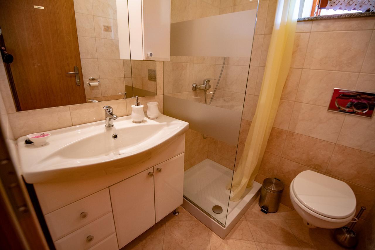 Vineyard Cottage Pod Piramido Dobrnic Екстериор снимка